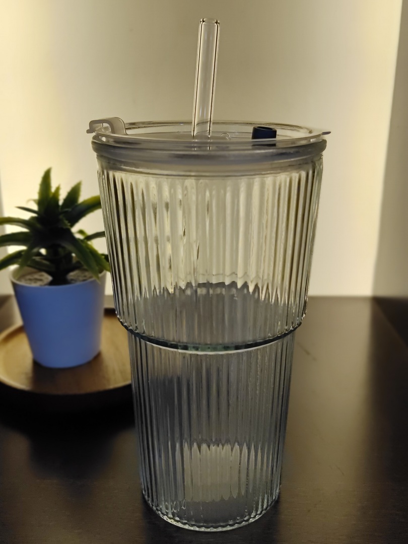 Vaso De Vidrio  Diseño Lineas Con Tapa Y Sorbete 