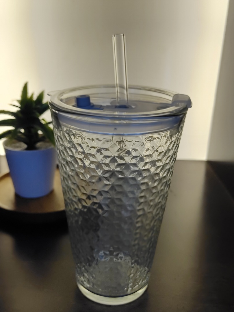 Vaso Texturado De Vidrio Con Tapa Y Sorbete 