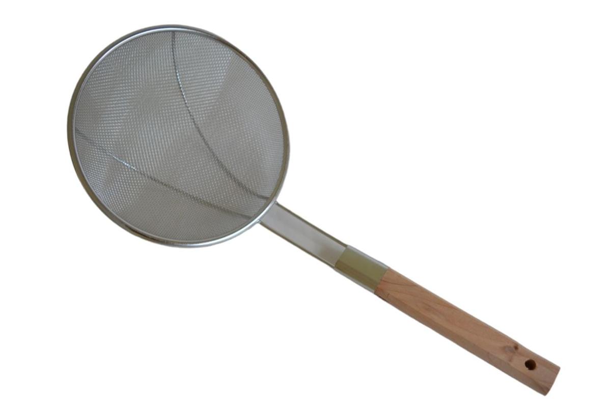 Colador De Metal Y Mango De Madera 20cm