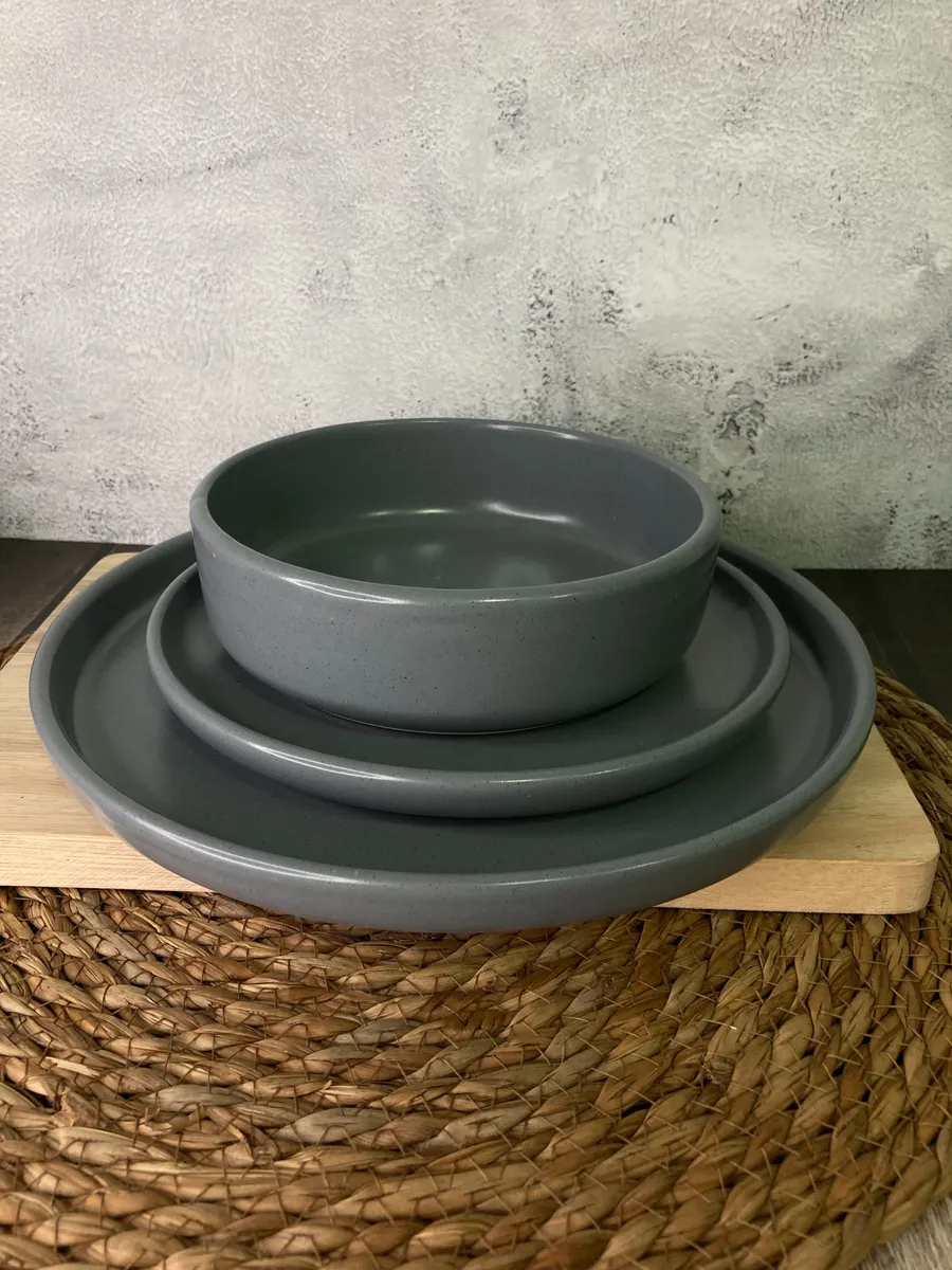 Plato Hondo Fenikk Gris Jaspeado 