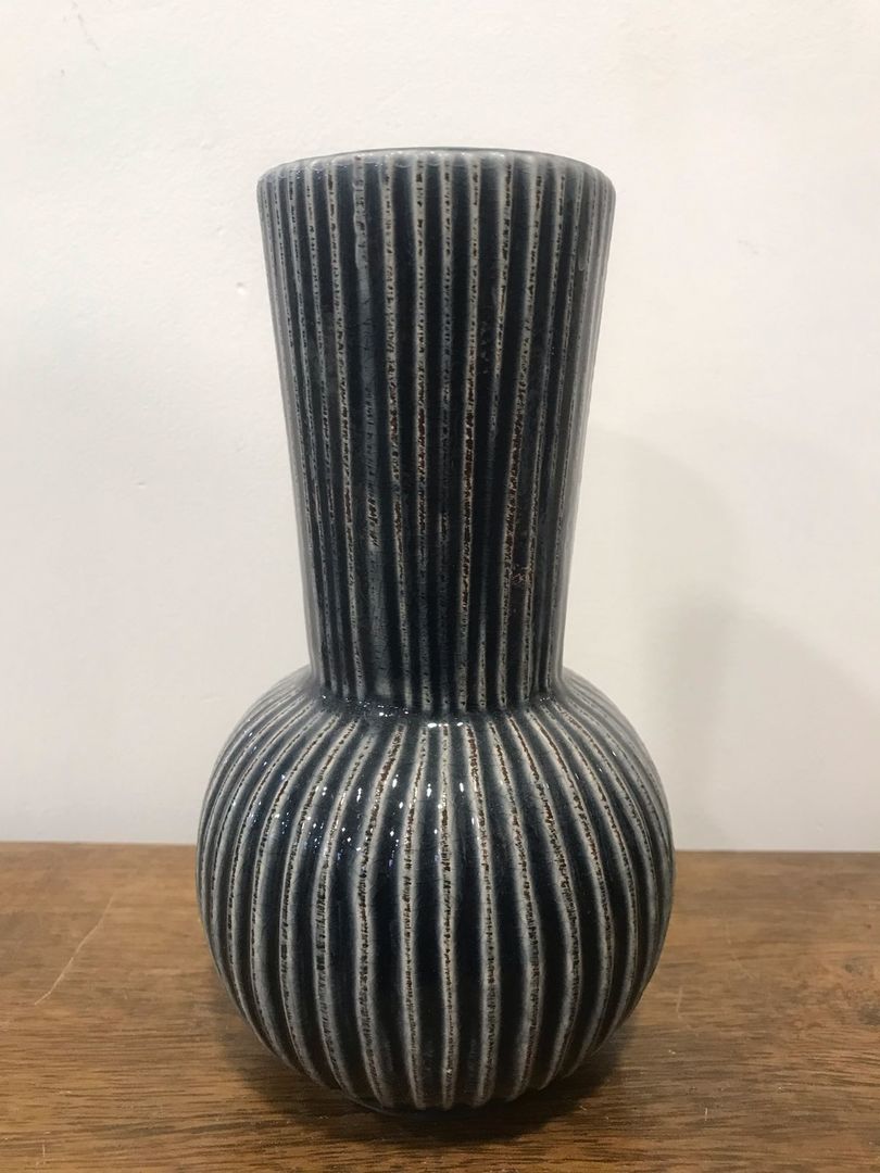 Florero De Ceramica Rayas Con Cuello 20cm