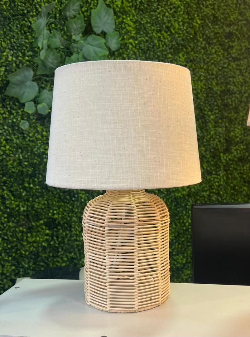 Velador De Rattan Con Pantalla De Lienzo 35cm