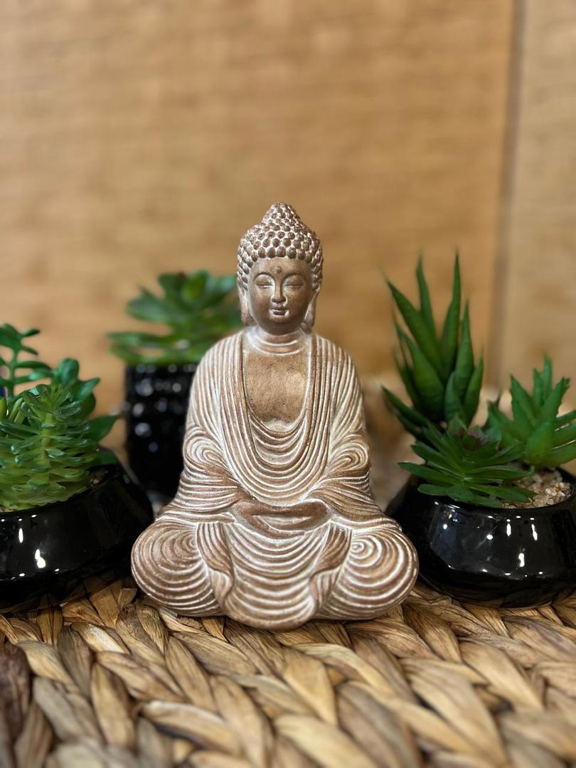 Buda Simil Madera 12x8x15cm