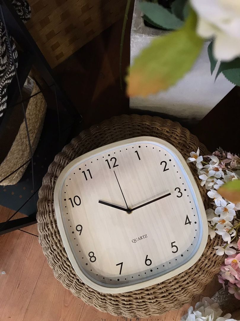 Reloj De Pared Simil Madera 30x30cm